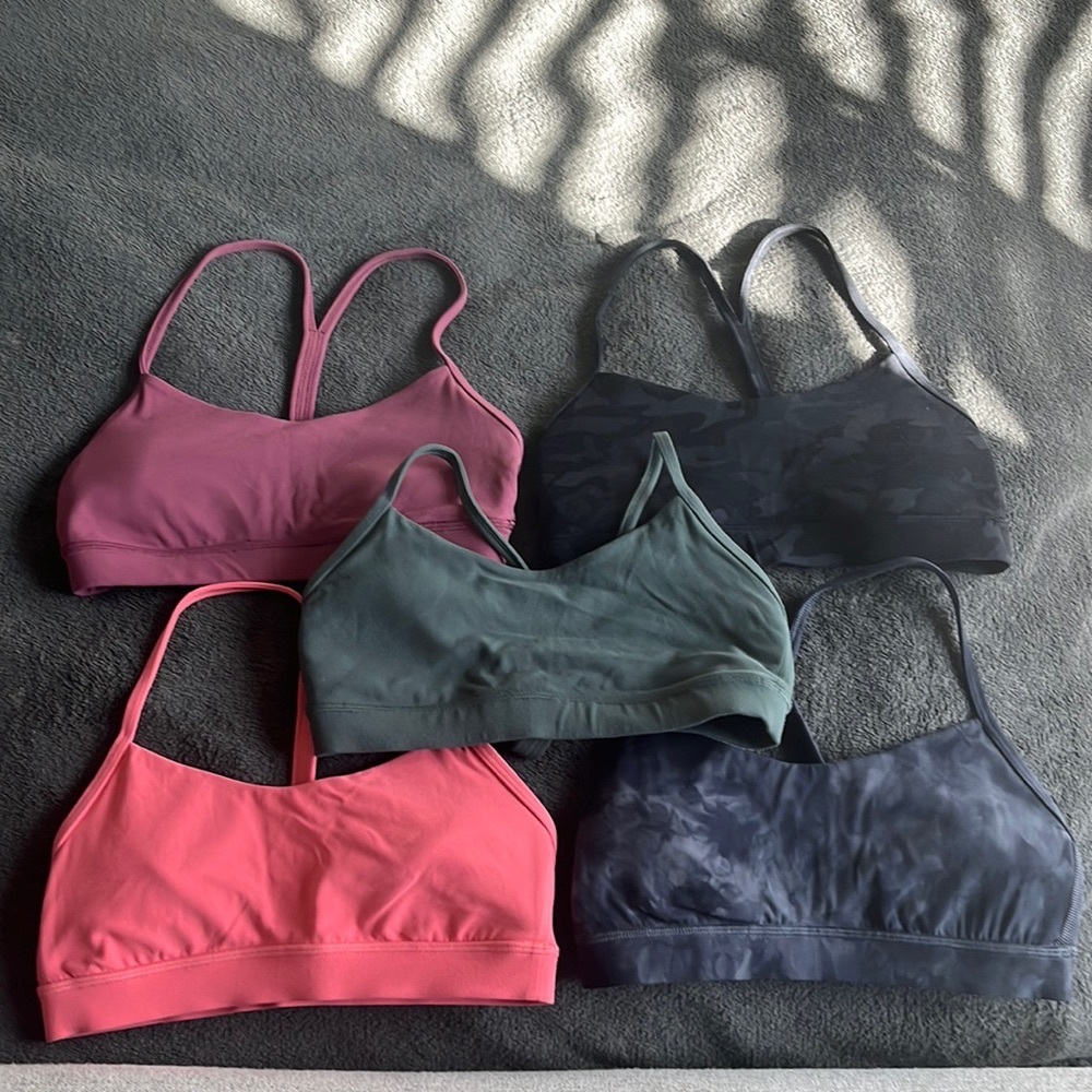 Flow Y Bras size 6 lululemon-READ CAPTION